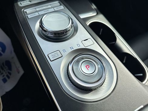 Used 2025 Genesis GV70 2.5T image 17