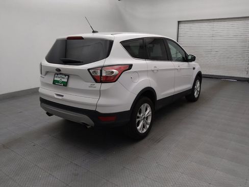 Used 2017 Ford Escape SE w/ SE Cold Weather Package FWD image 9