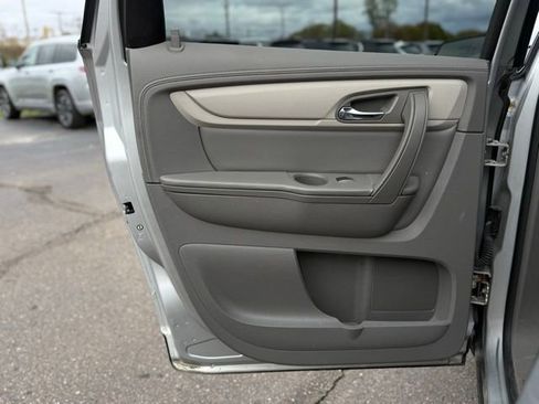 Used 2017 Chevrolet Traverse LS image 15
