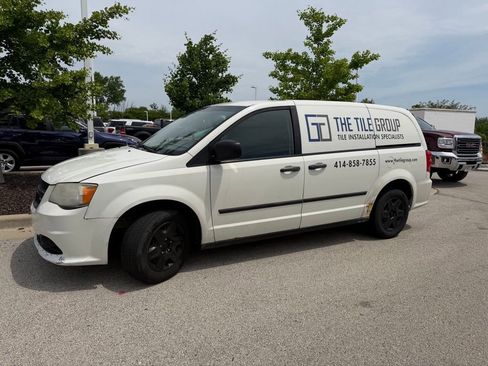 Used 2013 RAM C/V Tradesman FWD image 3