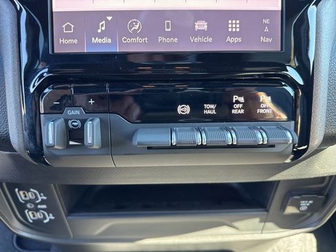 New 2026 RAM 2500 Tradesman AWD/4WD image 39