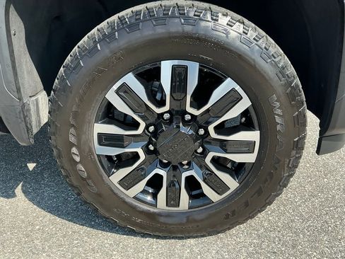 Certified 2024 GMC Sierra 2500 Denali Ultimate image 13