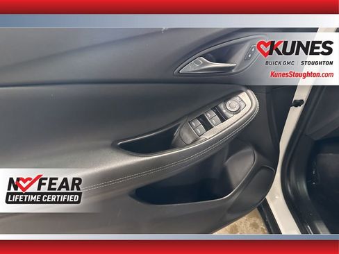 Used 2025 Buick Encore GX Preferred image 19