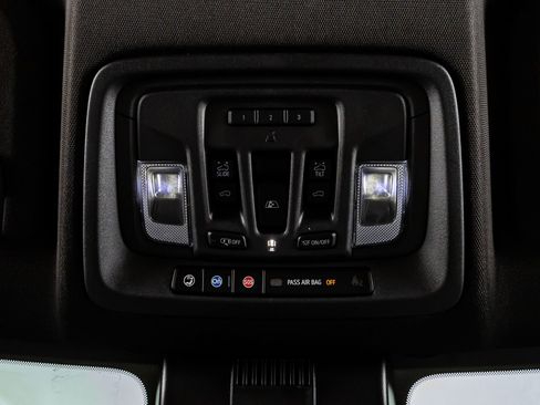 Used 2024 Chevrolet Silverado 2500 ZR2 w/ Technology Package image 29