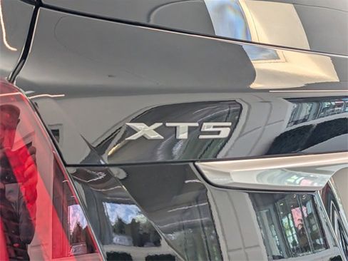 Used 2022 Cadillac XT5 Luxury image 10