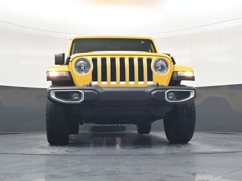 Used 2020 Jeep Wrangler Unlimited Sahara w/ Cold Weather Group AWD/4WD image 14