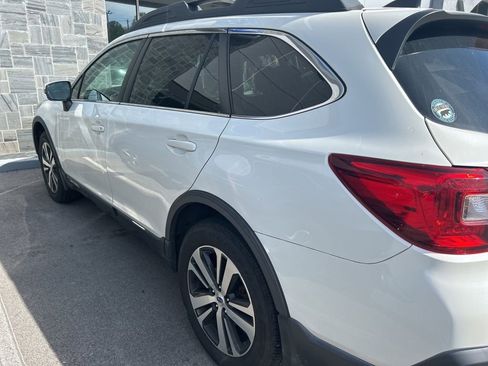 Used 2018 Subaru Outback 3.6R Limited image 4