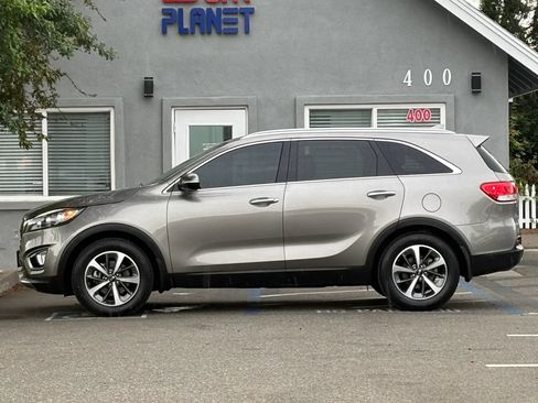 Used 2016 Kia Sorento EX image 8