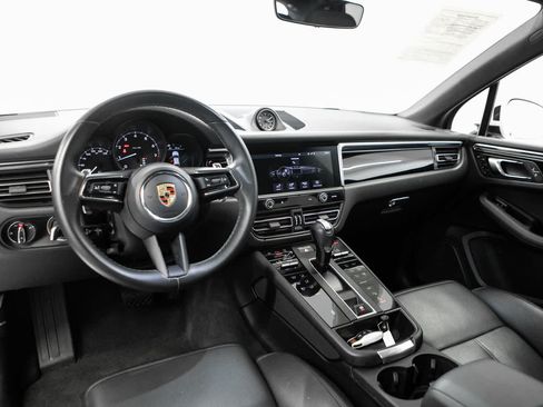 Used 2023 Porsche Macan AWD/4WD image 14