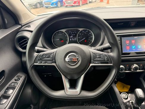 Used 2021 Nissan Kicks S FWD image 19