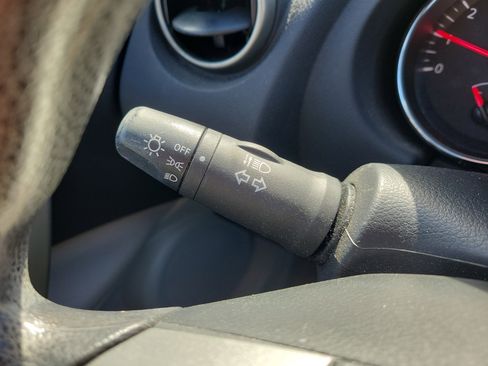 Used 2015 Nissan Rogue S w/ Convenience Package image 27