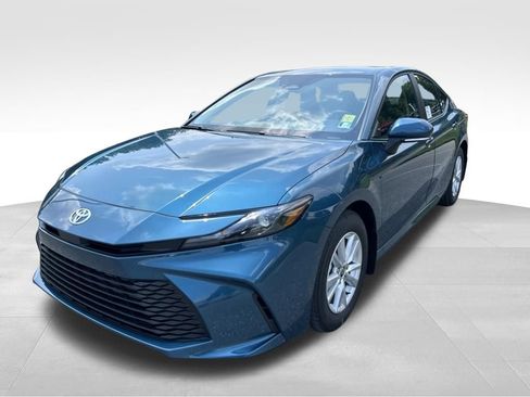 New 2026 Toyota Camry LE FWD image 1