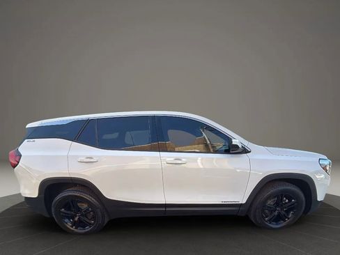 Used 2018 GMC Terrain SLE image 4