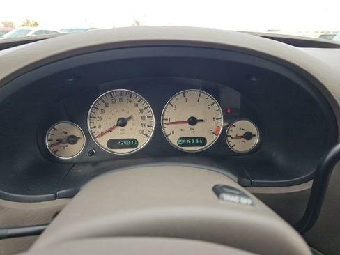 Used 2003 Chrysler Town & Country Limited image 35