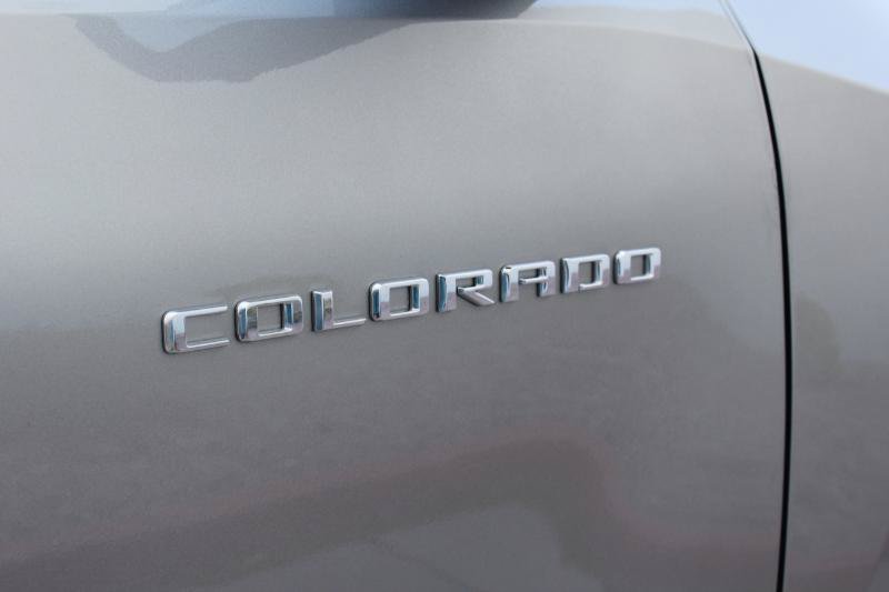 Used 2025 Chevrolet Colorado LT w/ LT Convenience Package RWD image 9