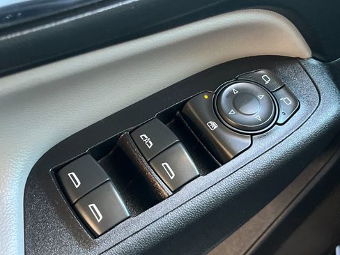Used 2022 Chevrolet Equinox LT FWD image 14