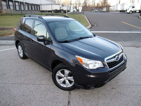 Used 2014 Subaru Forester 2.5i Premium image 2