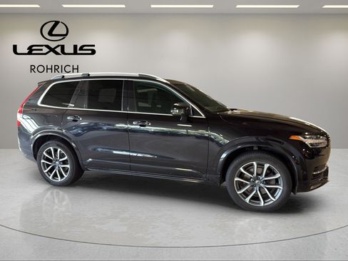 Used 2016 Volvo XC90 T6 Momentum w/ Protection Package Plus AWD/4WD image 4
