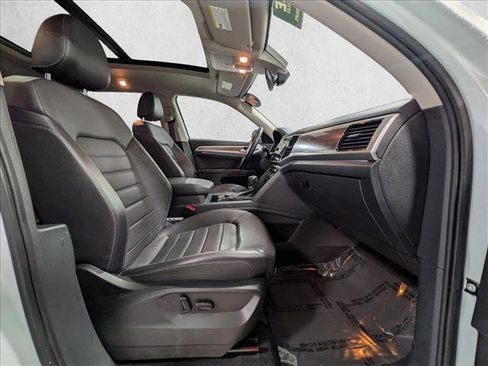 Used 2018 Volkswagen Atlas SEL Premium image 20