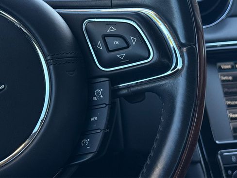 Used 2015 Jaguar XJ L Portfolio RWD image 30