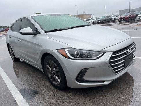 Used 2018 Hyundai Elantra Value Edition FWD image 2