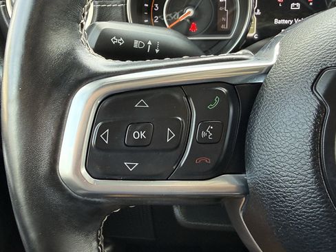 Used 2022 Jeep Wrangler Unlimited Sahara w/ Cold Weather Group AWD/4WD image 23