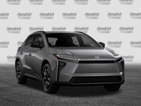 Used 2026 Toyota bZ FWD image 31
