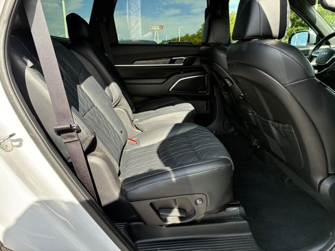 Used 2024 Kia Telluride SX Prestige X-Pro AWD/4WD image 30