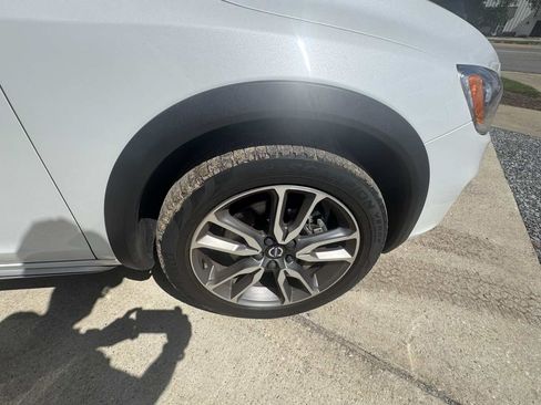 Used 2018 Volvo V60 T5 Cross Country AWD/4WD image 27