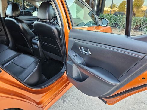 Used 2023 Nissan Sentra SR w/ SR Premium Package image 28