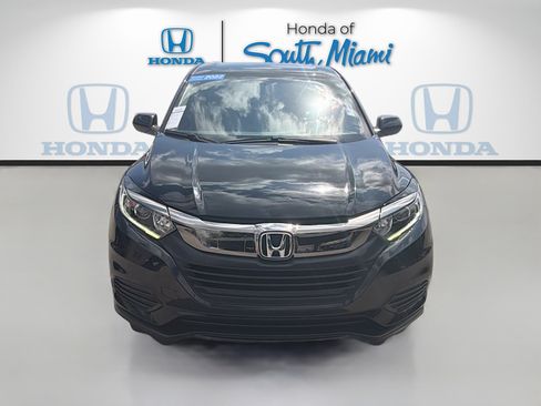 Certified 2022 Honda HR-V LX image 2