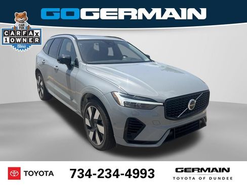 Used 2025 Volvo XC60 T8 Plus w/ Protection Package Premier AWD/4WD image 4