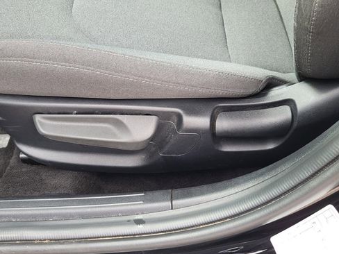 Used 2025 Kia K4 LXS image 17