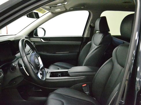 Used 2025 Hyundai Palisade SEL image 3