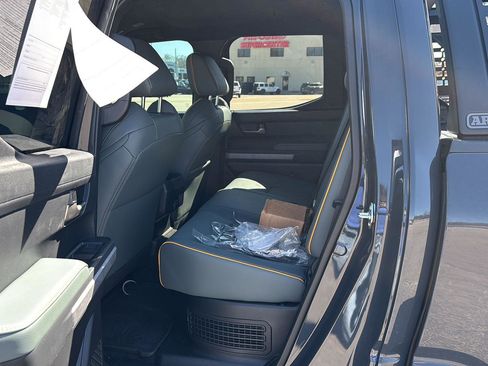 Used 2025 Toyota Tacoma 4x4 Double Cab Hybrid image 9