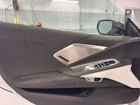 Used 2023 Chevrolet Corvette Stingray Premium Conv w/ Z51 Performance Package RWD image 33
