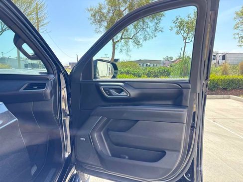 Used 2021 Chevrolet Tahoe RST w/ Luxury Package AWD/4WD image 18