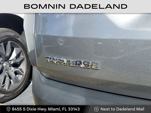 Used 2023 Chevrolet Traverse LS image 11