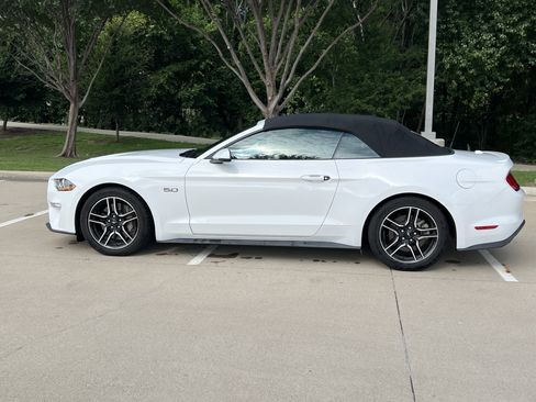 Used 2019 Ford Mustang GT Premium RWD image 6