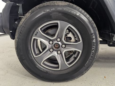 Used 2023 Jeep Wrangler Unlimited Sport w/ Sun And Sound Package AWD/4WD image 9