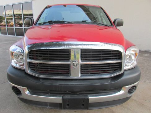 Used 2008 Dodge Ram 1500 Truck ST image 2
