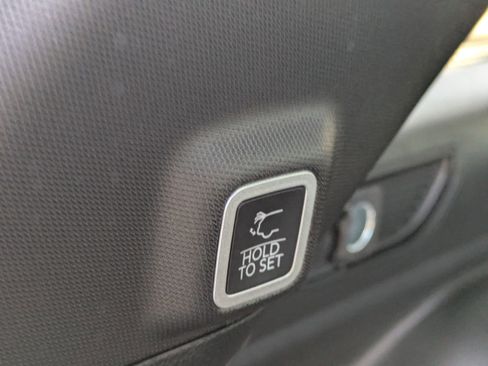 New 2025 Jeep Grand Cherokee LARE image 25