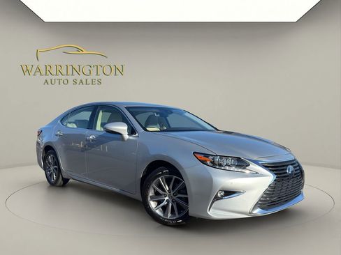 Used 2016 Lexus ES 300h image 1