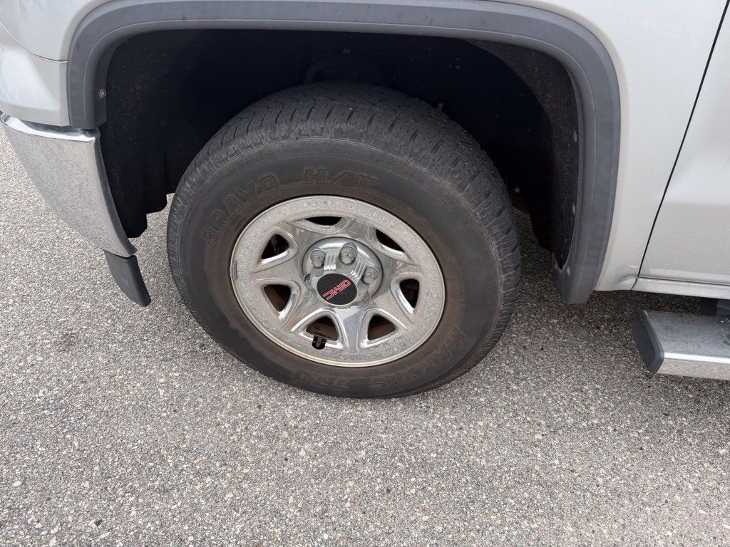 Used 2015 GMC Sierra 1500 2WD Regular Cab w/ Sierra Convenience Package image 9