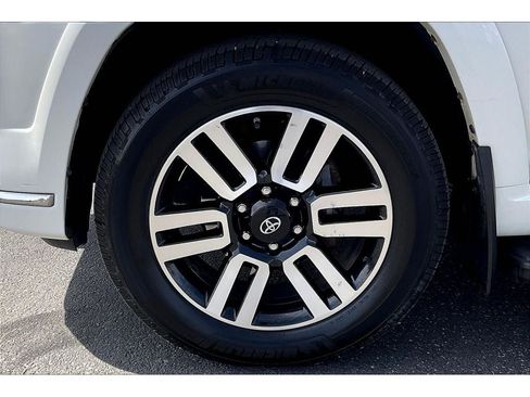 Used 2015 Toyota 4Runner Limited AWD/4WD image 10