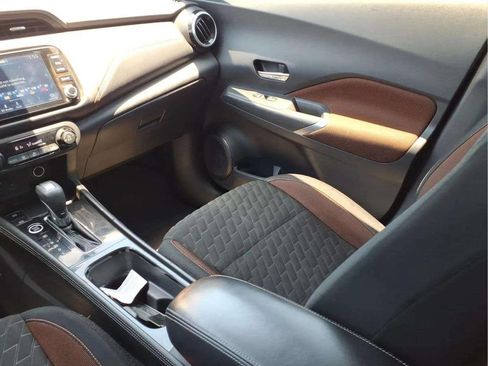 Used 2023 Nissan Kicks SR FWD image 13