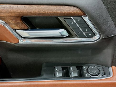 Used 2024 GMC Sierra 2500 Denali Ultimate image 18