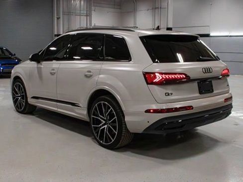 Used 2021 Audi Q7 3.0T Prestige image 5