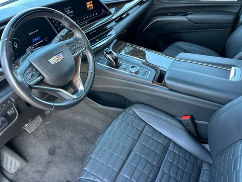 Certified 2024 Cadillac Escalade Premium Luxury Platinum AWD/4WD image 10
