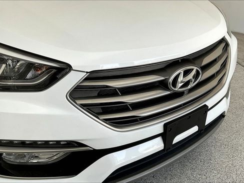 Used 2017 Hyundai Santa Fe Sport image 35